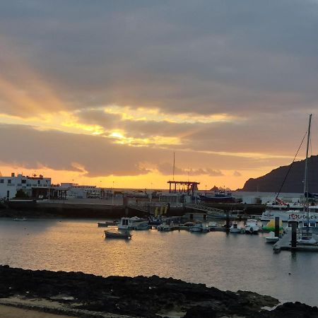 La Graciosa Camelia Beach Vistas Mar Caleta de Sebo Exterior photo